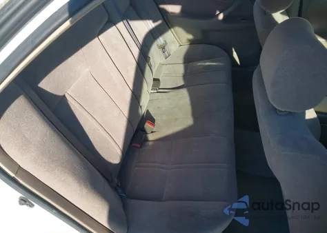 1998 Toyota Camry Le z USA, uszkodzony, nr VIN 4T1BG22K6WU838870